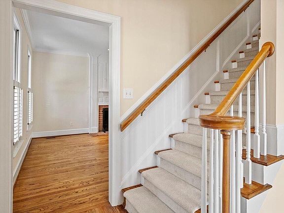 4th image of 1201 Weldon Pl