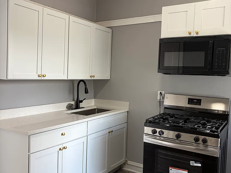 7306 S Union Ave #3 — Photo 6