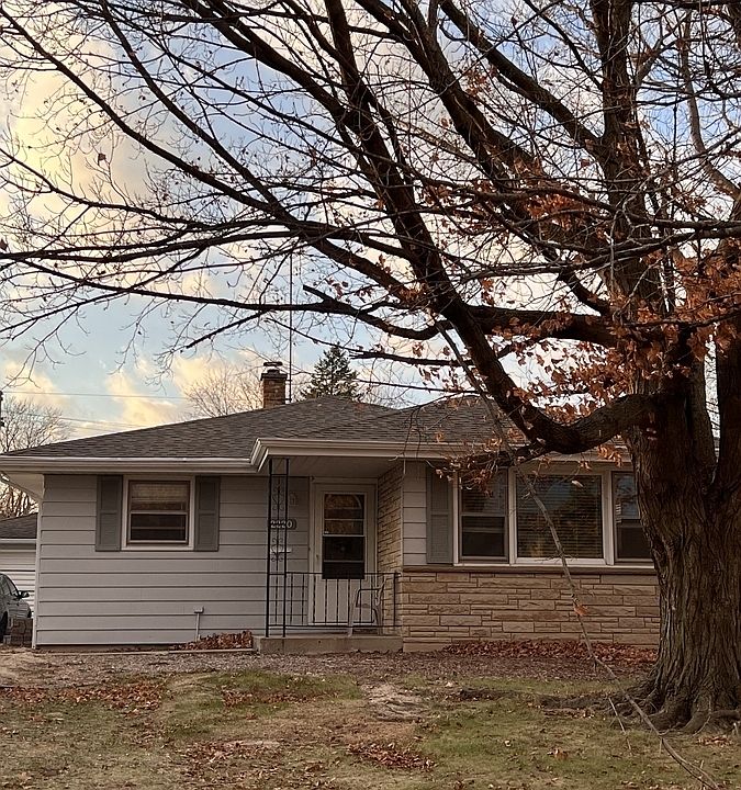 1st image of 2220 N Linden Ave