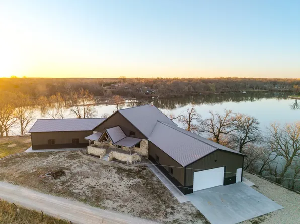 4 Jade Ave, Newkirk, OK 74647