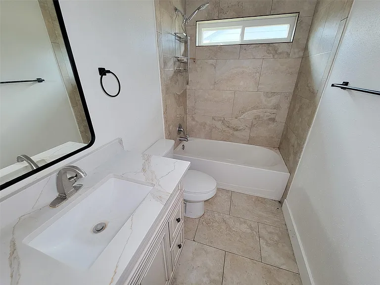 8103 Wind Forest Dr — Photo 28
