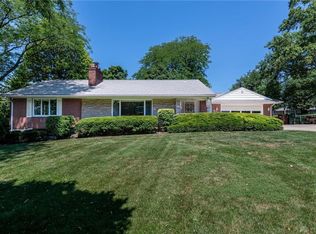 901 Laurelwood Rd, Dayton, OH 45419