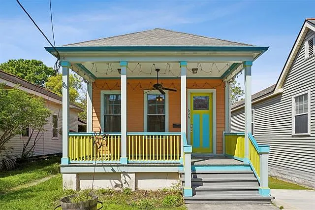626 Saint Maurice Ave — Photo 1