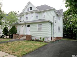 47 Russell Pl, Freeport, NY 11520