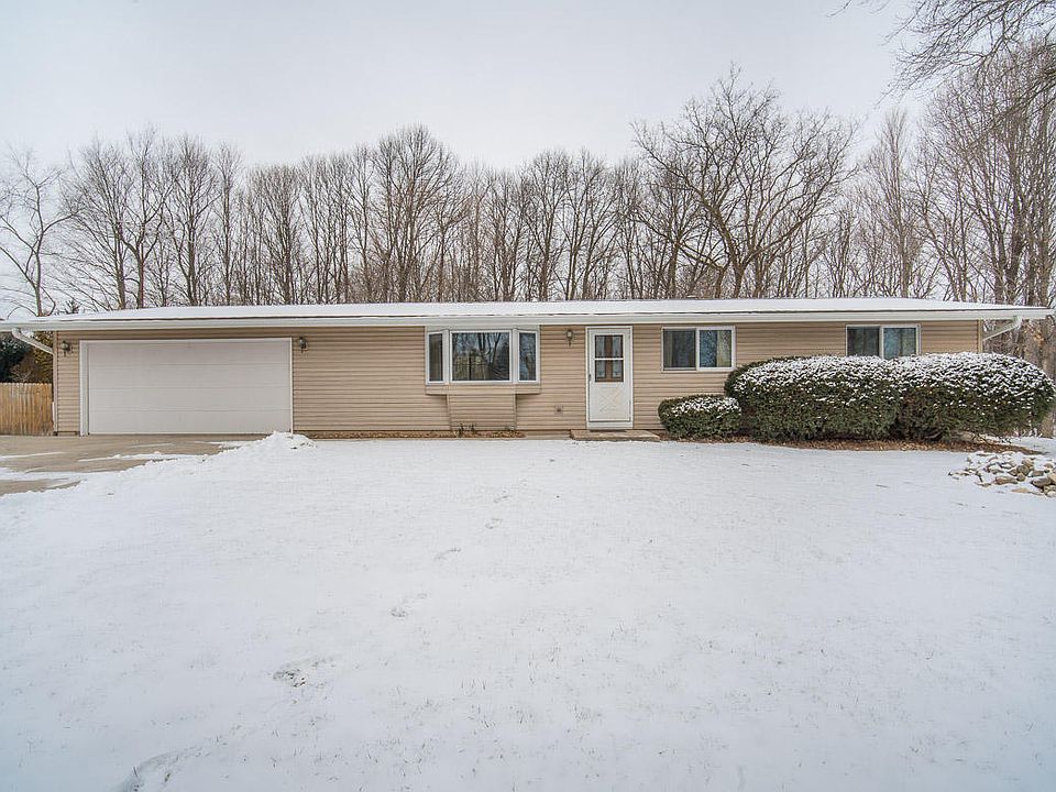 1st image of 2636 Newark Dr