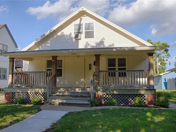 541 6th St, West Des Moines, IA 50265