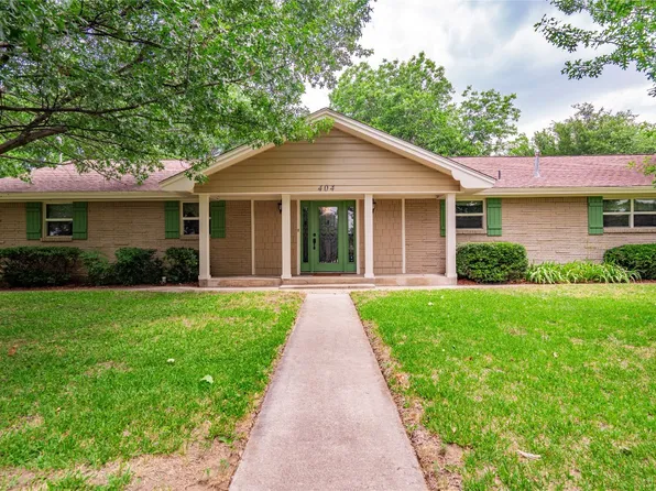 404 E Sherman St, Chico, TX 76431