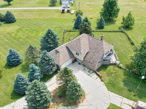 21310 Irwin Rd, Armada, MI 48005