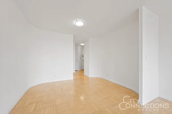 Rented by City Connections Realty | media 12