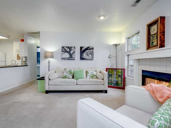 4th image of 2692 Brittany Oaks Blvd