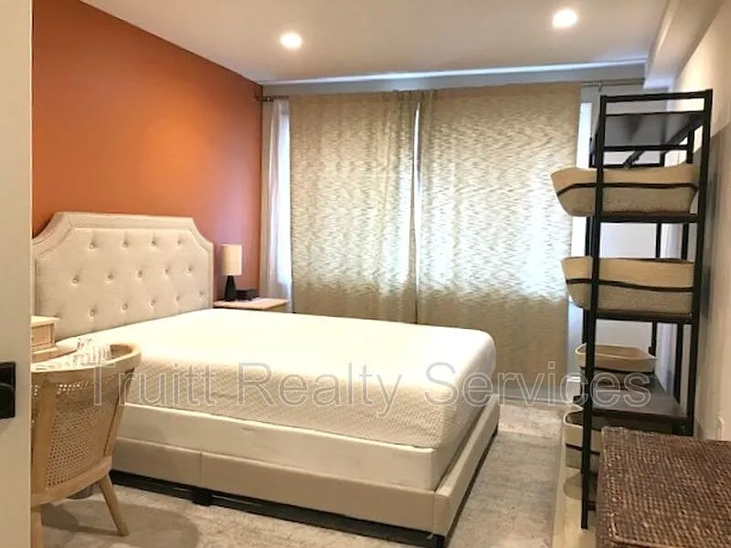 7131 8th St NW photo 1