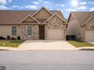 813 S Church St, Waynesboro, PA, 17268