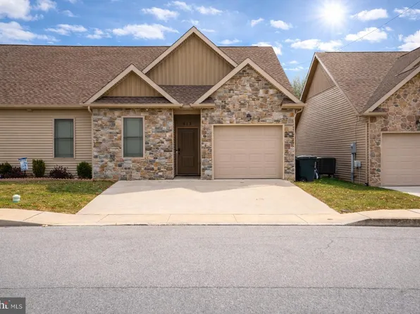 813 S Church St, Waynesboro, PA 17268