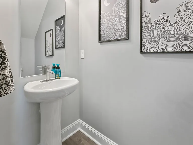 829 Moen Pl — Photo 6
