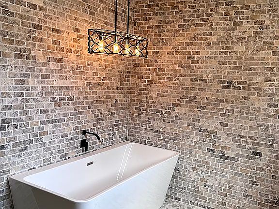 5th image of 411 N 21st St
