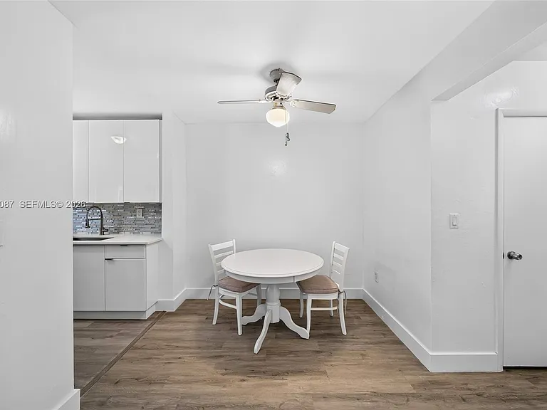 6565 Santona St #B17 — Photo 11
