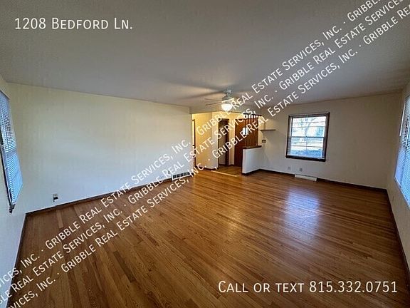 3rd image of 1208 Bedford Ln