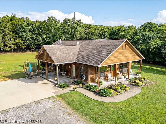 5th image of 4221 Hallie Ln