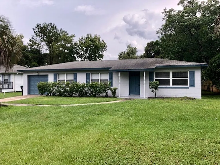 10602 Allisheim Ave — Photo 1