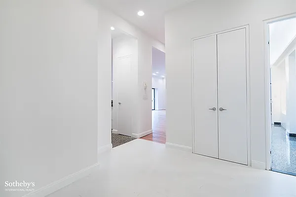 Sold by Sotheby's International Realty | media 7
