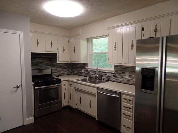 5th image of 254 Woodlands Dr