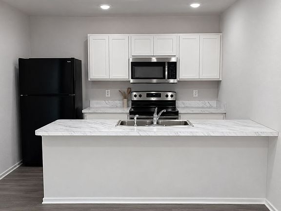 2nd image of 3518 Silver Springs Ct