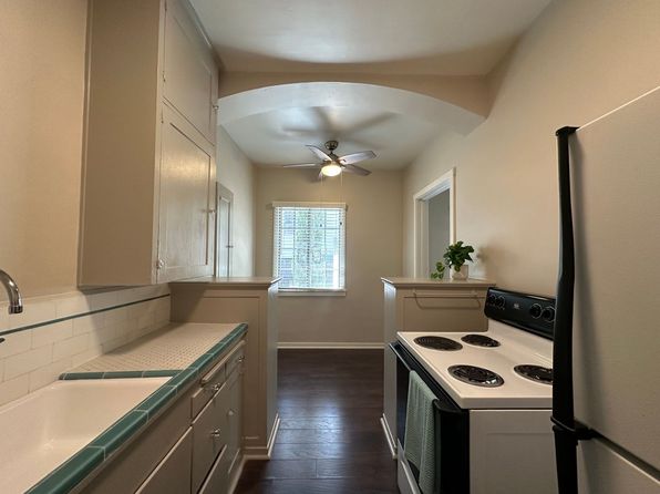 800 17th St APT 18