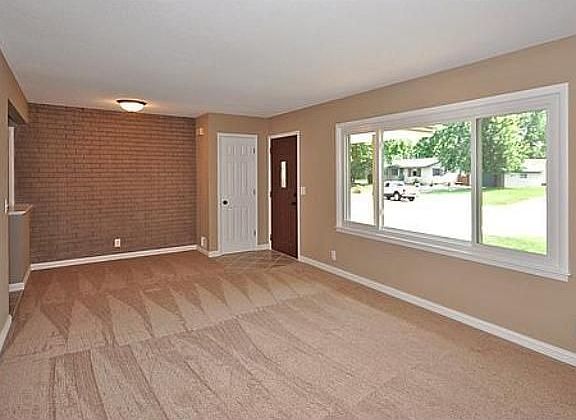 4th image of 1816 Whitewater Trl N