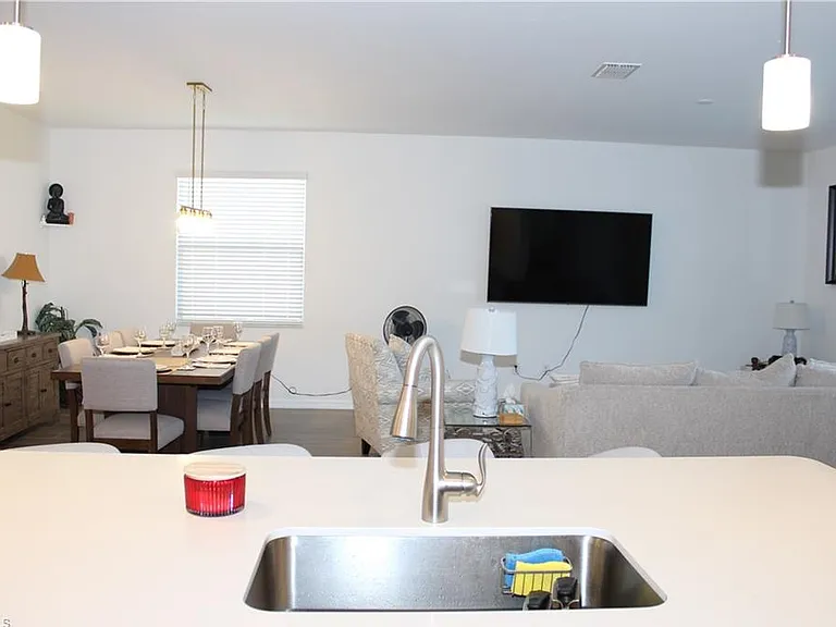 2261 Avocado Ln — Photo 11