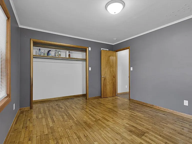 535 Wallace St — Photo 9