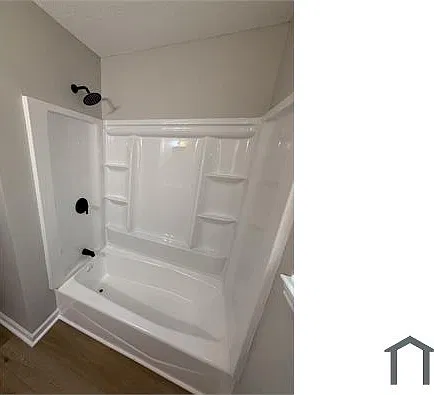 3 bed, 1128 sqft, $1,350 — Photo 3