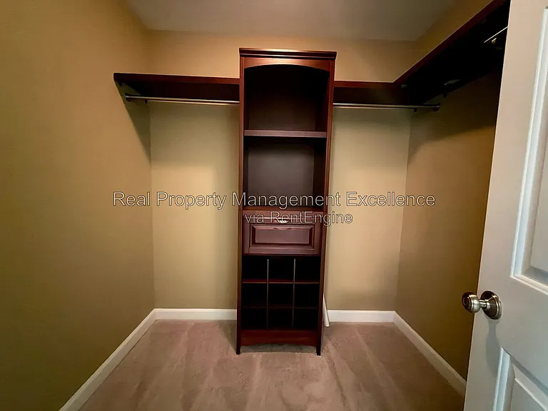 616 Lake Artesia Ln — Photo 38