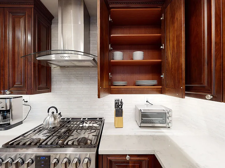 907 S Shenandoah St #101 — Photo 7