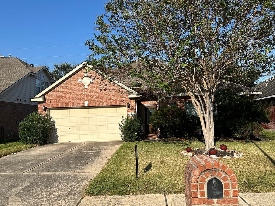 1st image of 19130 Piney Way Dr