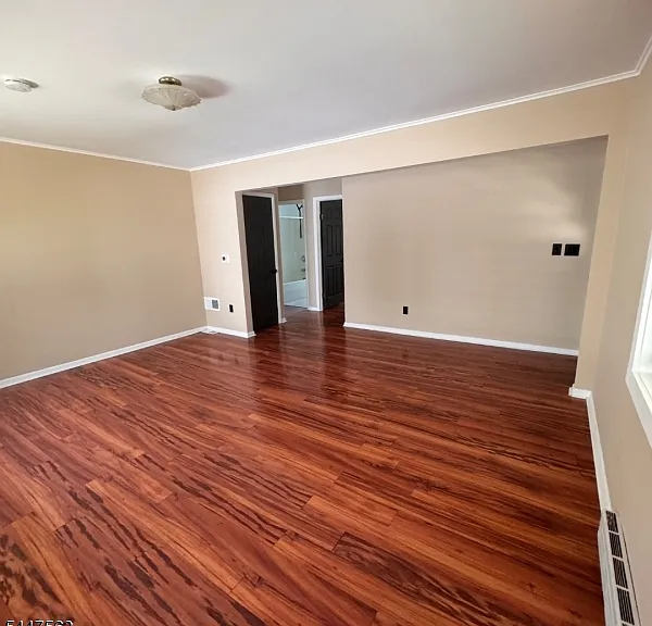 2350 Belvidere Rd — Photo 3