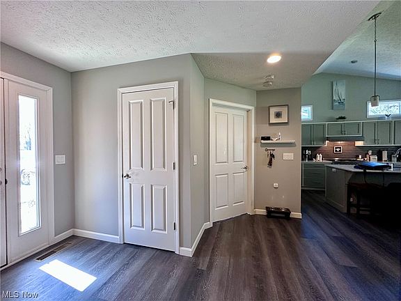 5th image of 36370 Westfield Dr