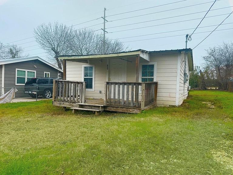 Listing photo 3