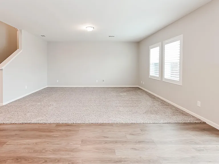 10080 Pappas Dr — Photo 3