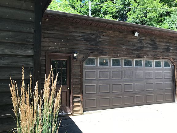 Attached Garage