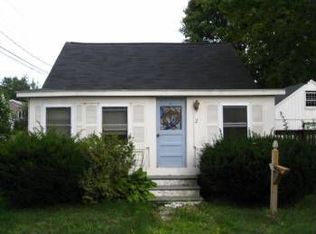 2 Spruce St, Hampton, NH 03842