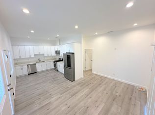 20122-20124 Lassen St #20122, Chatsworth, CA 91311