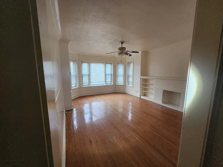 9202 S Loomis St #1 — Photo 2
