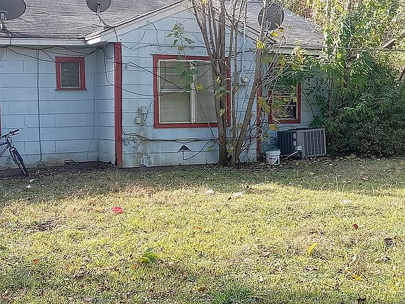 5th image of 1704 N Robertshaw St