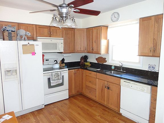 updated kitchen, granite