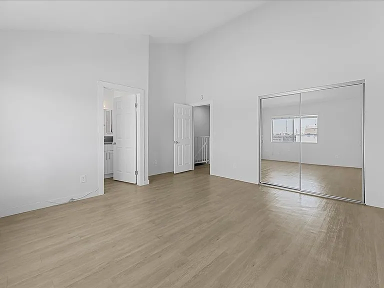 14523 Freeman Ave #6 — Photo 14