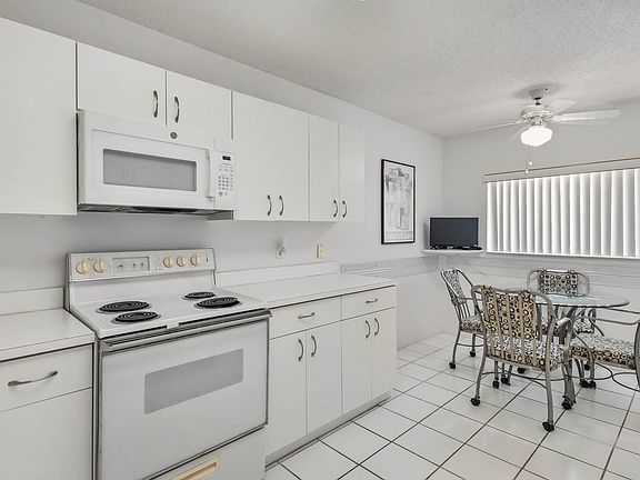 5th image of 4735 E Lucerne Lakes Blvd E #308