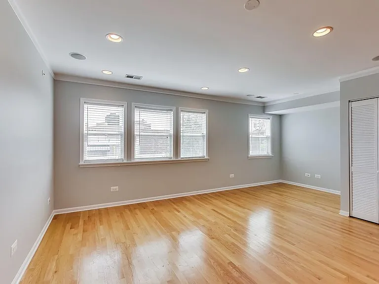 1632 W Blackhawk St #2 — Photo 6