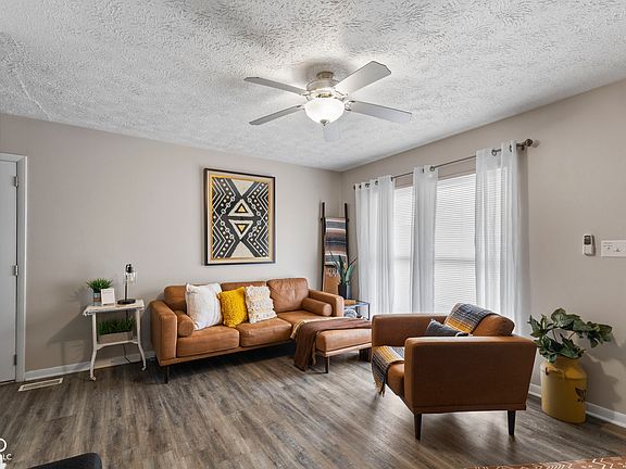 4th image of 159 Village Rd