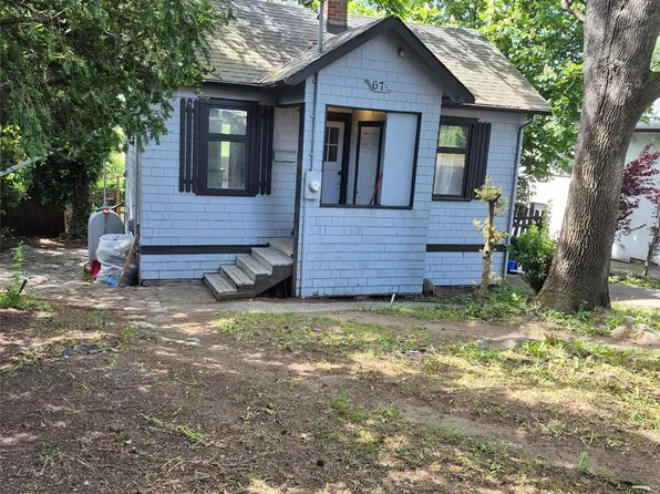 67 Cadillac Ave, Saanich, BC V8Z 1T5