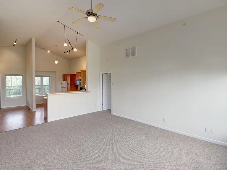 Scholar's Quad Collegiate Apartments — Photo 45